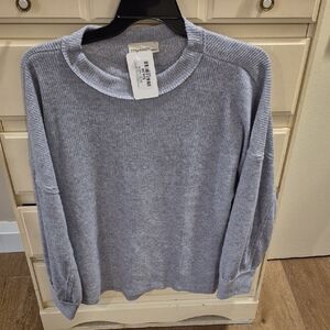 Zenana Outfitters Light Gray Crew Neck Sweater